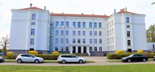 Atnaujintas Jurbarko gimnazijos pastatas