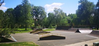 Geros žinios jaunimui - atnaujintas Jurbarko miesto riedlenčių parkas