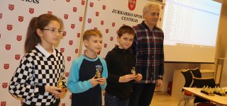 Jurbarke vyko kalėdinis greitųjų šachmatų turnyras (NUOTRAUKOS)