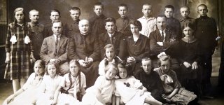 Jurbarko pradžios mokyklos baigiamoji klasė 1928 m.