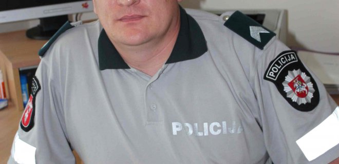 Viešosios policijos skyriaus Kelių policijos grupės vyresnysis patrulis viršila Arūnas Matuzas / A. Baltrušaitienės nuotr.