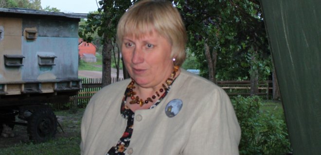 Mažosios Lietuvos Jurbarko krašto kulinarinio paveldo puoselėtoja Zita Sakavičienė vaišino namine duona su uogiene ir miežine kafija.
