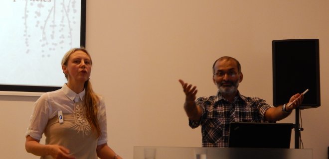 Jurbarkietė vokiečių kalbos mokytoja Daiva Ambrutaitytė ir svečias iš Indijos profesorius Eeshankur Saikia pasidalino mintimis apie egzistuojančias paraleles tarp savęs ir visatos.