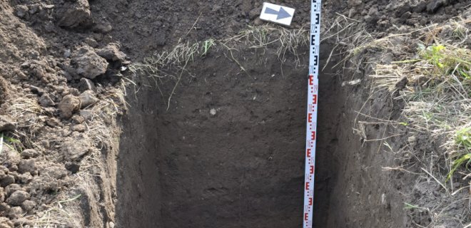 Šurfo Nr. 3 rytinė sienelė. / www.archeotyrimai.lt nuotr.
