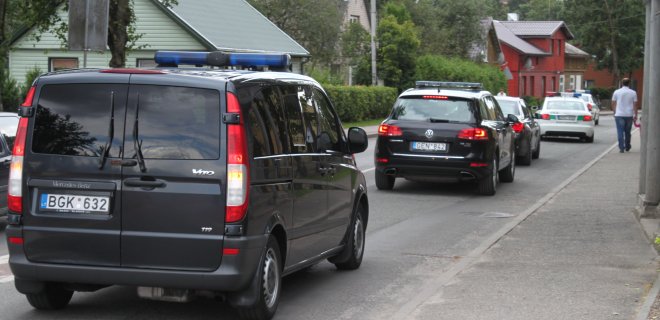 Išlydėję šalies vadovę, visi šventės dalyviai sugrįžo atgal į miesto parką, kur jų laukė įvairi dienos programa. Jurbarkiečiai pastebėjo, kad išvykdamas Prezidentės kortežas sustojo prie sankryžos užsidegus raudonai šviesoforo šviesai. Taip nesielgė Jurbarką anksčiau aplankę aukštas pareigas užimantys asmenys. Pakeliui į Vilnių Prezidentė dar aplankė Panemunės pilį bei Pažaislio vienuolyną.