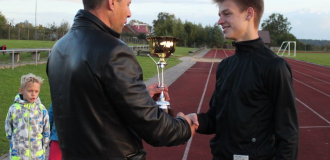 Garbingiausią žaidimą turnyre žaidusi komanda „FAIR PLAY“ (surinkusi mažiausiai baudos kortelių) tapo komanda „Griaustinis“. Taurė įteikiama komandos kapitonui Kęstučiui Balčaičiui.