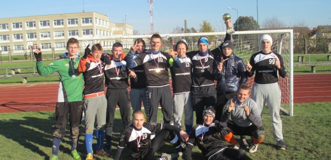 Turnyro čempionai - „Imsrės“ komandos futbolininkai. / Jurbarko kūno kultūros ir sporto centro archyvo nuotr.