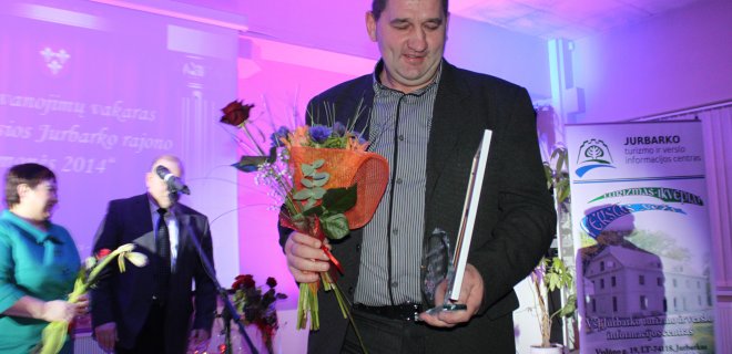 Jurbarko krašto verslininkų sąjunga už įmonių plėtrą ir investicijas apdovanojo UAB „DK statyba“ vadovą Daivarą Rybakovą ir UAB „EIKAS“ vadovą Kastytį Jokubaitį.