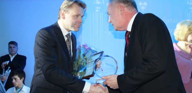 Už nepriekaištingą Valstybinio socialinio draudimo įstatyme draudėjams nustatytų prievolių vykdymą ir pasiektą apdraustųjų skaičiaus augimą, bei nuolat didėjantį sumokėtų socialinio draudimo įmokų augimą padėka įteikta Žilinskio ir ko UAB vadovui Žilvinui Žilinskui.