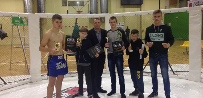 M.Smirnovas su turnyro dalyviais / 