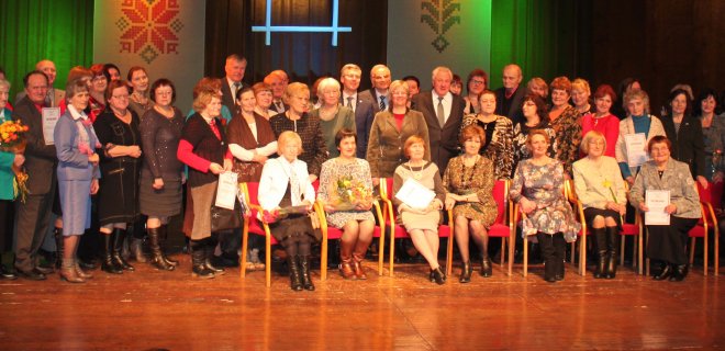 2014-2015 metų Jurbarko trečiojo amžiaus universiteto studentų laida – iš viso baigė net 127.