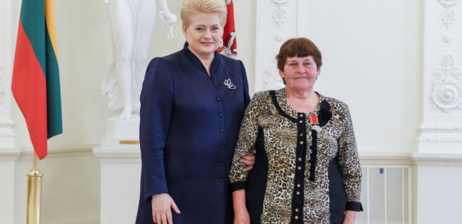 J.Vaitiekūnienę pagerbė Lietuvos Prezidentė. / Prezidentūros nuotr.
