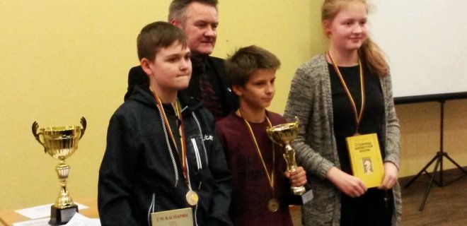 Liutauras Skara (viduryje)  Tauragėje pasirodė puikiai.