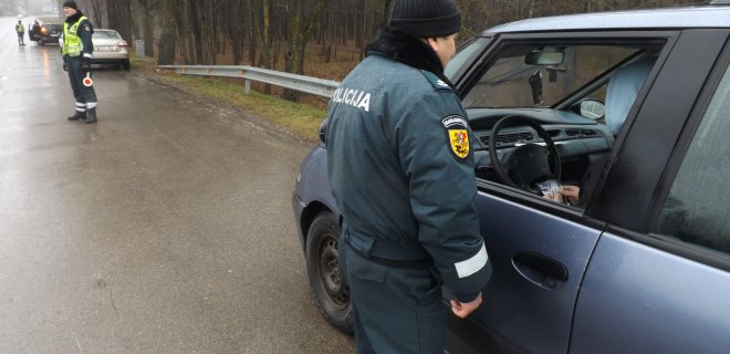 antikorupcijos dienos akcija Jurbarke. / Marijampolės VPK archyvo nuotrauka nuotr.