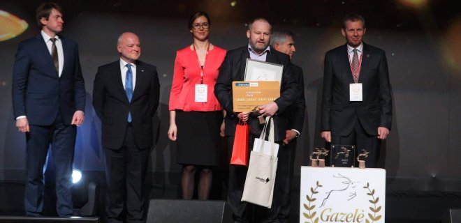 Apdovanojimą atsiėmė 