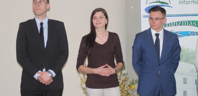 Sėkmingus darbus Vilniuje turintys jurbarkiečiai (iš kairės) Lukas Tabulevičius, Lina Grinevičiūtė ir Matas Mačiulaitis dalijosi mintimis ir idėjomis, kaip Jurbarko krašte galima susikurti sėkmingą gyvenimą.