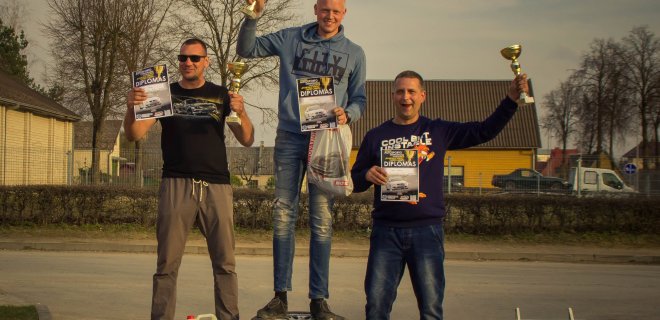 RWD (galiniai varomi ratai) klasė – I vietą laimėjo Andrius Bakšys (ASK „Jurbarkas“), II – Aidas Valuckas (Kauno autoklubas), III – Dainius Enskaitis (ASK „Jurbarkas“). / R. Bakšienės nuotr.