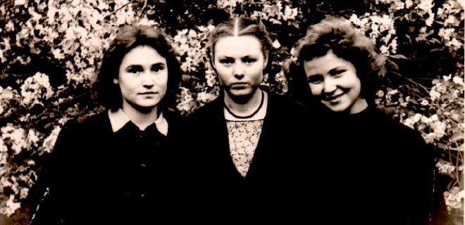 Eleonora su draugėmis Sibire 1958 metais (dešinėje). / Asmeninio albumo nuotr.