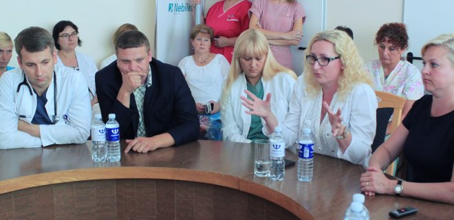 Jurbarko medikai ministrui užkūrė tikrą pirtį