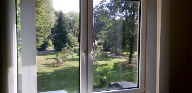Tarpines reikia keisti po 5-6 metų nuo lango sumontavimo.
