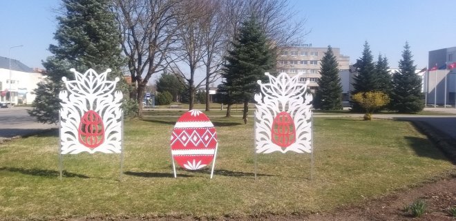 Štai kokiais margučiais puošia Jurbarko kultūros centras.