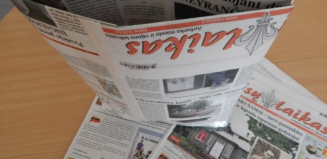 Maišelių pasigaminti galima ir iš perskaitytų nenaudojamų laikraščių. Prikelsite juos antram gyvenimui ir gamtai pasitarnausite.