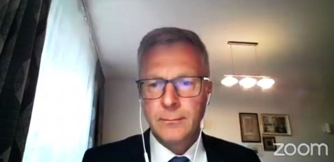 Rajono meras nuotoliniu būdu vykusiam ketvirtadienio tarybos posėdžiui pirmininkavo sirguliuodamas - kamavo sausas kosulys. nuotr.