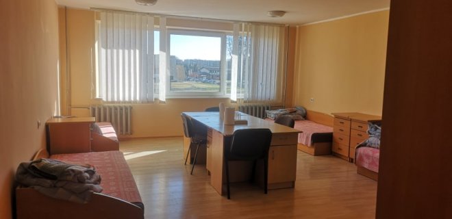 Jurbarko gimnazijos bendrabučiuose apgyvendinti jau 9 ukrainiečiai.