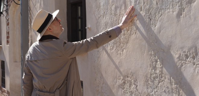 Puikus tvaraus paveldo gaivinimo pavyzdys – tai autentiško XVIII a. vidinių (kiemo) pilies fasadų tinko konservavimas, tai yra, jis „prikabintas“ prie senojo fasado, ir net nedažytas, o paliktas toks, koks yra. / Linos Fisheye nuotr.