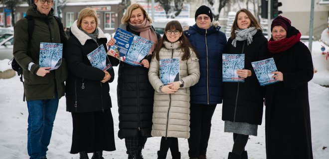 (Iš kairės) I. Skridla, D. Bartkienė, O. Mazur, R. Maksimovienė, V. Kurelaitienė, L. Juškaitienė, R. Vasiliauskienė. Trūksta G. Didžiapetrienės, R. Buitkaus, B. Šliužaitės, A. Balašaičio, A. SInkaus. / Audriaus Sinkaus nuotr.