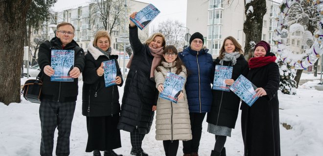 (Iš kairės) A. Sinkus, D. Bartkienė, O. Mazur, R. Maksimovienė, V. Kurelaitienė, L. Juškaitienė, R. Vasiliauskienė. Trūksta G. Didžiapetrienės, R. Buitkaus, B. Šliužaitės, A. Balašaičio, I. Skridlos. / I. Skridlos nuotr.