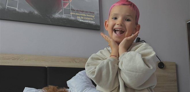 Liepos mama Eglė: „Ligoninėje stengėmės sukurti kuo geresnę aplinką ir apsupti dukrą šypsenomis, kad ji čia jaustųsi kaip namuose.“ / Nuotr. iš asmeninio archyvo nuotr.