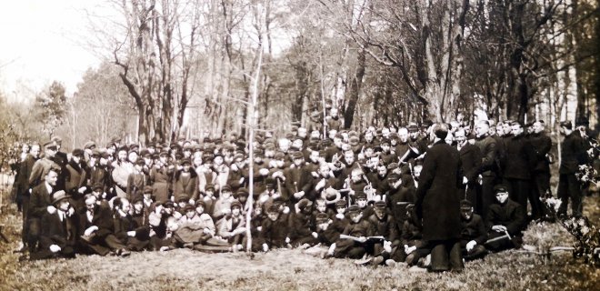Medžių sodinimo šventė 1933 m. / A. Puidokaitės archyvo nuotr.