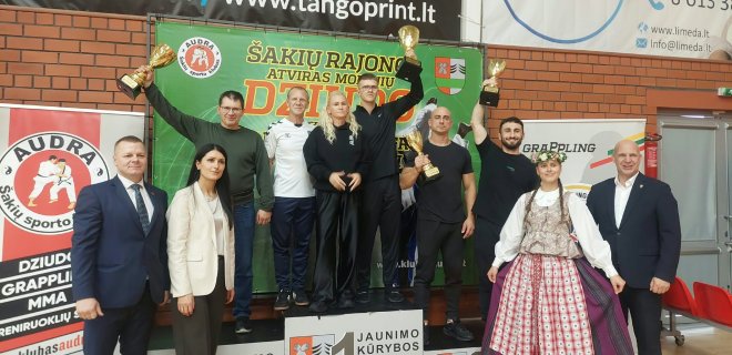 Komandinė antra vieta Šakiuose. / V. Paukščio nuotr.