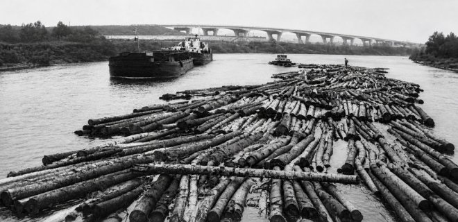 Sielių plukdymas iš Jurbarko miško plukdymo punkto 1988 m. / Panemunių egioninio parko direkcijos nuotr.