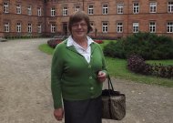 Pernai mokytoja Elena Elzbergienė už nuoširdų ilgametį Maironio idėjų puoselėjimą buvo apdovanota ženklu „Už nuopelnus Jurbarko kraštui”.