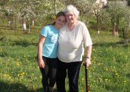 Albina Mockevičienė kartu su vienuolikmete anūke Auguste.