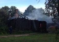 Viešvilėje kilusio gaisro metu be namų liko trys šeimos