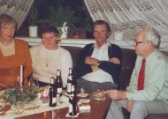 Asmeninio archyvo nuotraukoje: kairėje sesuo Eleonora, dešinėje jau miręs brolis Haris.