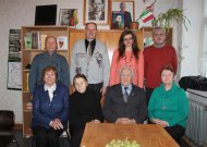 Lietuvos politinių kalinių ir tremtinių sąjungos Jurbarko skyriaus valdybos nariai (pirmoje eilėje iš kairės): Ada Baublienė, Birutė Beržinskienė, Garbės pirmininkas Petras Gervylius, pirmininkė Irina Pažereckienė, stovi (iš kairės): Antanas Juozas Kazakevičius, Jonas Kvietkus, sekretorė iždininkė Marija Mikutaitė, pirmininkės pavaduotojas Algirdas Genys.
