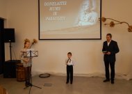 Vytauto Didžiojo pagrindinės mokyklos neformaliojo ir nepamokinės veiklos skyriaus vedėjo Sauliaus Ambrazaičio ir Kristupo Bartusevičiaus „Metų“ ištraukų skaitymas, skambant Antano Sodeikos meno mokyklos auklėtinės Liepos Pažereckaitės fleitos melodijai, suteikė renginio pabaigai daug smagių akimirkų.