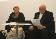 Vakaro metu kalbėjosi rašytoja, poetė, vertėja, žurnalistė Violeta Šoblinskaitė Aleksa su vyru, taip pat rašytoju, poetu ir dramaturgu Gasparu Aleksa.