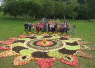 Seredžiaus Stasio Šimkaus mokykla nuaudė rudeninį kilimą
