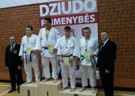 Antras iš dešinės ant pakylos - L.Lažauninkas.
