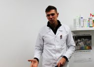 Išgelbėta katytė dabar sveika ir laiminga Jogailos Šlekio namuose Kaune.
