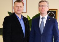LGF prezidentas K.Smirnovas (kairėje)ir rajono meras S.Mockevičius.