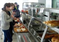 Valstybės kontolė rado pažeidimų Jurbarko rajono savivaldybės maitinimo paslaugų pirkimuose