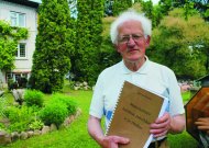 Naują knygą parašęs J.Stonys formules skaito kaip vaikai pasakas (J.Stonys prašo paremti jo monografiją)
