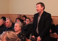 Ataskaita Seredžiuje. Valdžia guodėsi, o gyventojai davė pylos