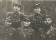 Nedidelės metalinės dėžutės paslaptis (įdomi vienos Jurbarko krašto partizanų nuotraukos istorija)